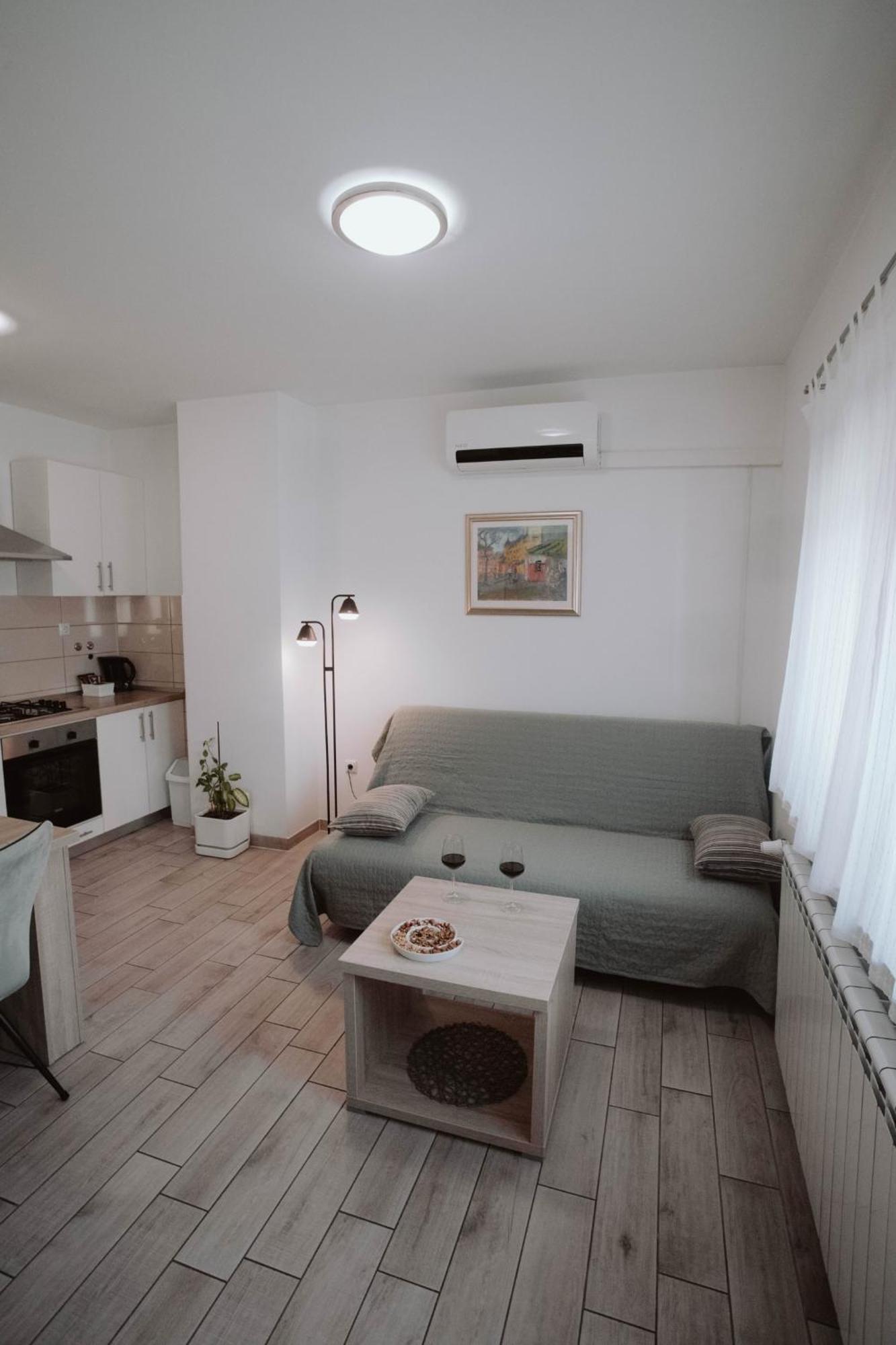 Peric - Apartment Zupanja