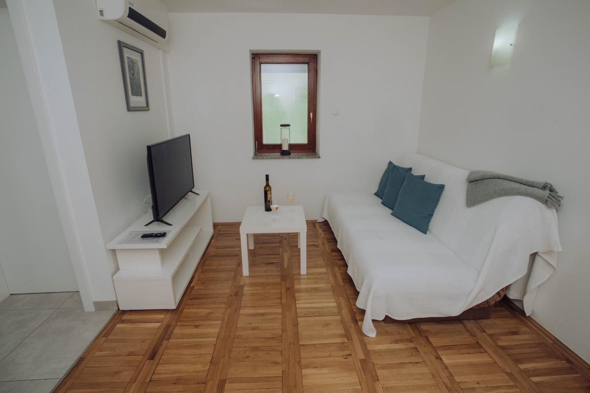 Apartment Peric -