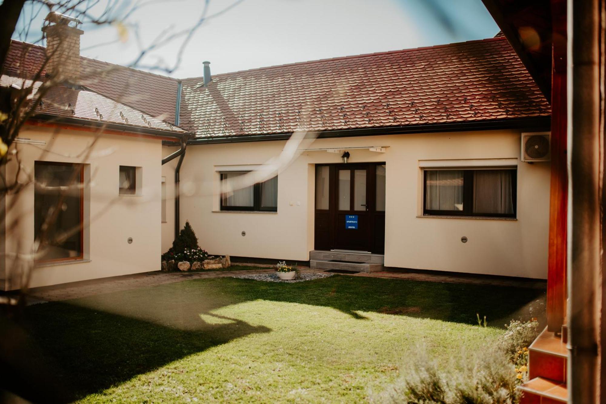 Apartment Peric -